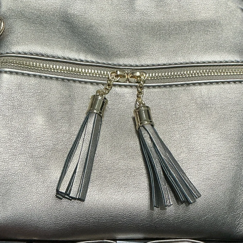 JEN & CO Metallic Taupe Crossbody Bag with Tassel Zipper